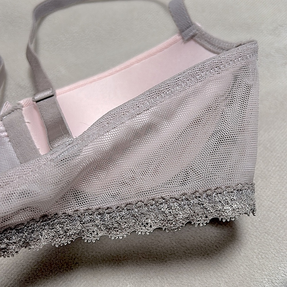 NWOT Victoria’s Secret lace demi bra - Picture 6 of 7
